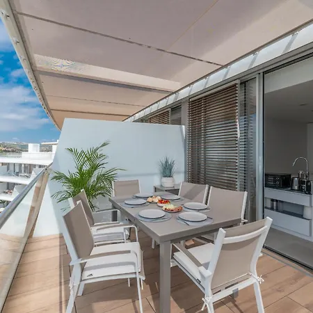 Apartment Edge Luxury Beachfront 3br, 3 Pools, Spa, Gym
