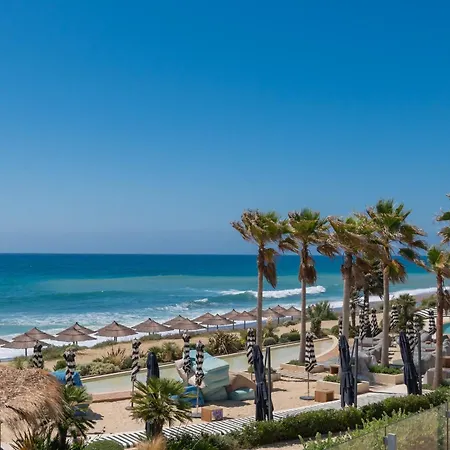 Apartment Edge Luxury Beachfront 3br, 3 Pools, Spa, Gym *