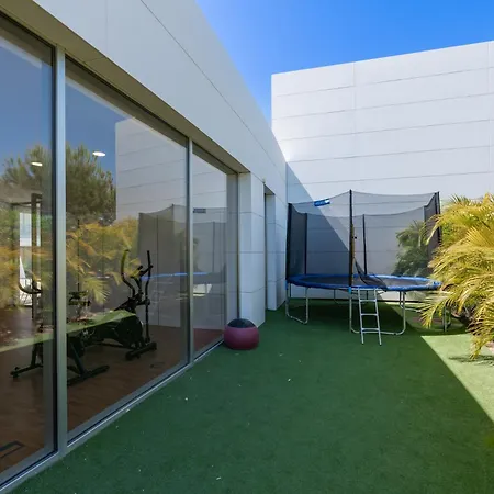 公寓 Edge Luxury Beachfront 3br, 3 Pools, Spa, Gym