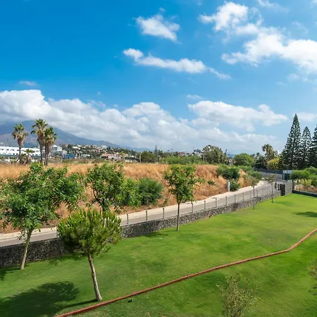 Edge Luxury Beachfront 3br, 3 Pools, Spa, Gym 公寓