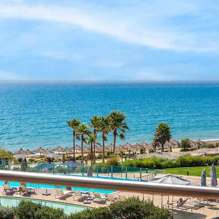 Apartment Edge Luxury Beachfront 3br, 3 Pools, Spa, Gym