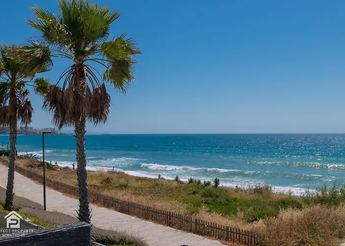 Lägenhet Edge Luxury Beachfront 3br, 3 Pools, Spa, Gym