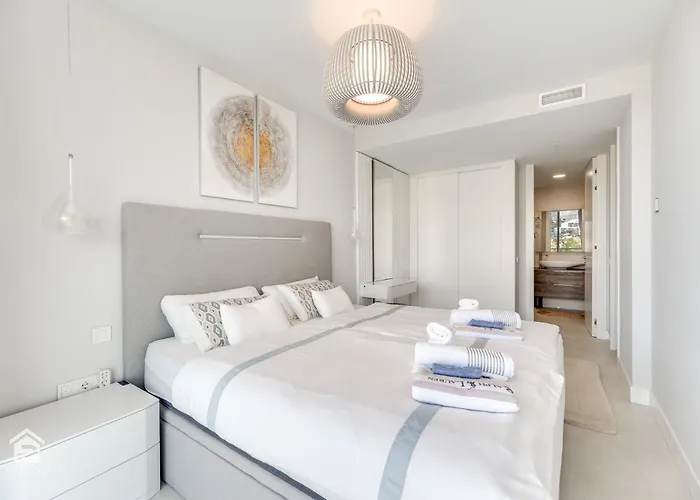 Edge Luxury Beachfront 3br, 3 Pools, Spa, Gym Lägenhet *