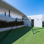 Edge Luxury Beachfront 3br, 3 Pools, Spa, Gym Διαμέρισμα