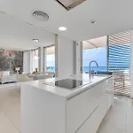 Edge Luxury Beachfront 3br, 3 Pools, Spa, Gym * Естепона