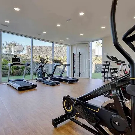 Apartmán Edge Luxury Beachfront 3br, 3 Pools, Spa, Gym