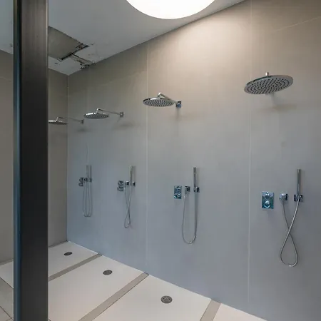Edge Luxury Beachfront 3br, 3 Pools, Spa, Gym Apartmán Estepona
