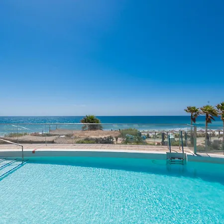 Apartmán Edge Luxury Beachfront 3br, 3 Pools, Spa, Gym Estepona