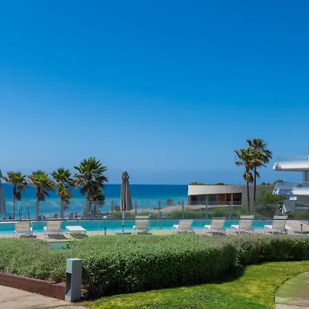 Edge Luxury Beachfront 3br, 3 Pools, Spa, Gym