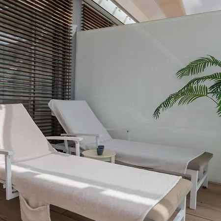 Edge Luxury Beachfront 3br, 3 Pools, Spa, Gym Appartement Estepona
