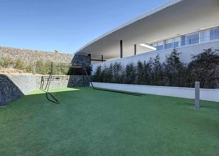 Edge Luxury Beachfront 3br, 3 Pools, Spa, Gym * Estepona