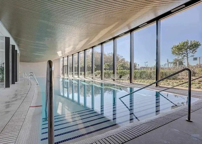 Edge Luxury Beachfront 3br, 3 Pools, Spa, Gym Apartamento Estepona