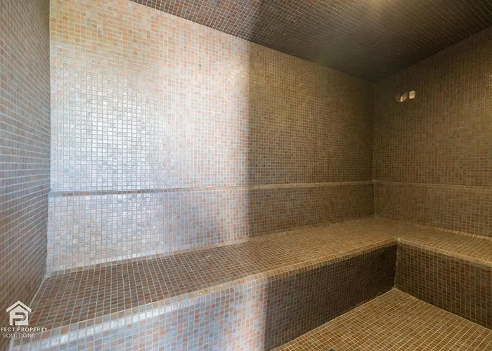 Edge Luxury Beachfront 3br, 3 Pools, Spa, Gym Estepona