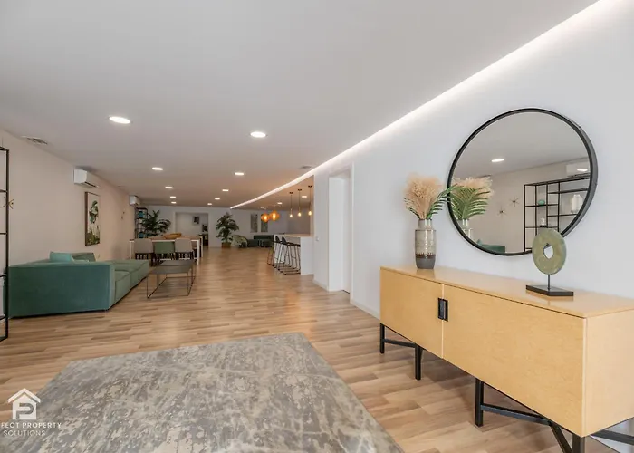 Apartamento Edge Luxury Beachfront 3br, 3 Pools, Spa, Gym