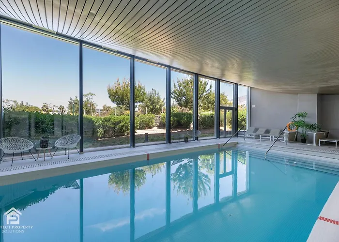 Edge Luxury Beachfront 3br, 3 Pools, Spa, Gym * Estepona