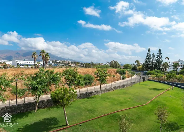 Edge Luxury Beachfront 3br, 3 Pools, Spa, Gym Apartamento