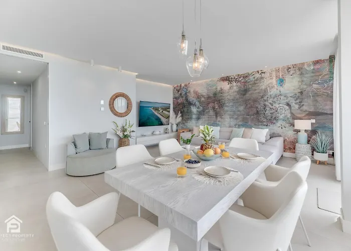 Apartamento Edge Luxury Beachfront 3br, 3 Pools, Spa, Gym