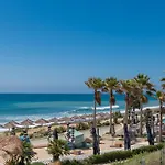아파트 Edge Luxury Beachfront 3br, 3 Pools, Spa, Gym *